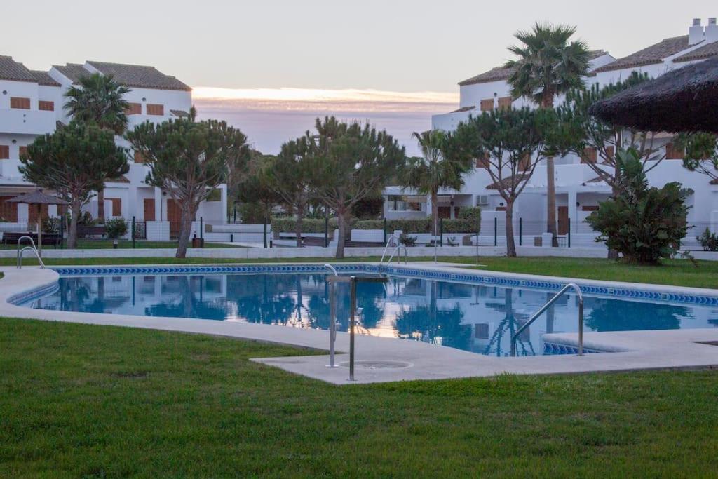 Precioso Apartamento A 700 M Del Mar Chiclana de la Frontera Exteriör bild